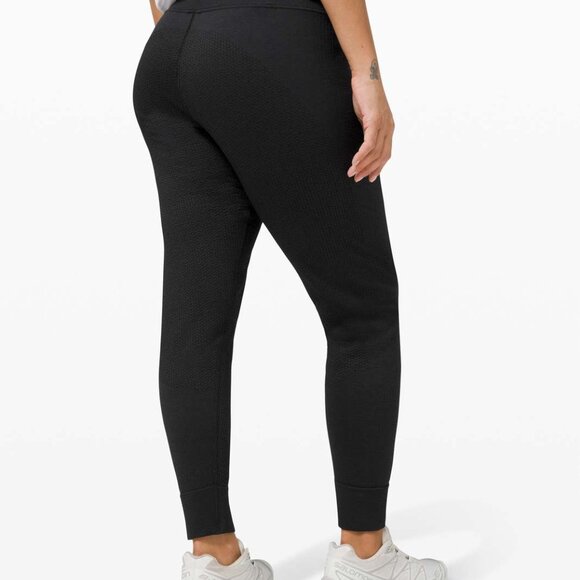 Lululemon Engineered Warmth Jogger Black / Black Size 10 - Picture 2 of 6